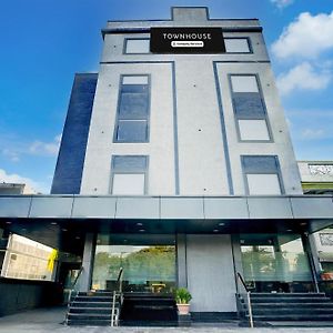 Super Townhouse Girdhar Marg Jaipur Formerly Hotel Srida